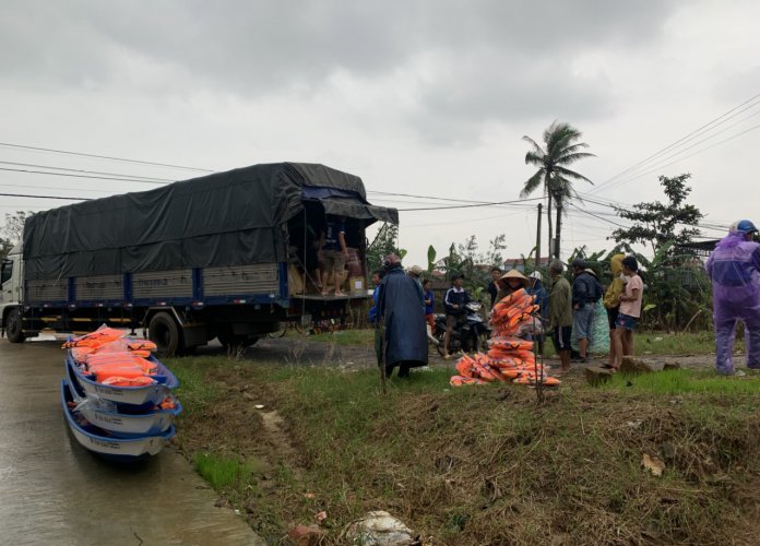 Hổ trợ người dân tại xã Quảng Phước, huyện Quảng Điền, tỉnh Thừa Thiên Huế